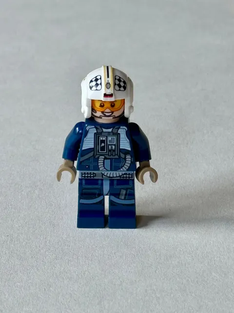 LEGO Star Wars Rebel Y-Wing Pilot Minifigure Dark Blue Jumpsuit sw801