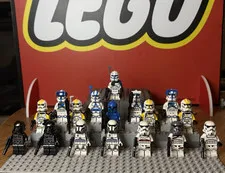 LEGO Star Wars Clone Troopers Clone Trooper Minifigure Lot w/ Accessories