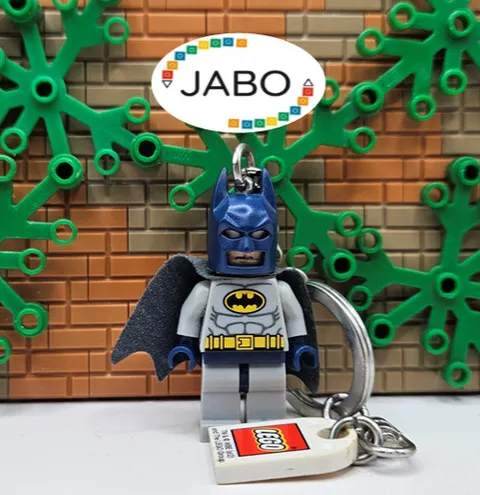 (S13 / 5 / 10) LEGO 853429 Batman Key Cain Keychain