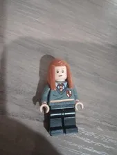 LEGO Harry Potter Minifigure Ginny Weasley Gryffindor Stripe (Genuine)