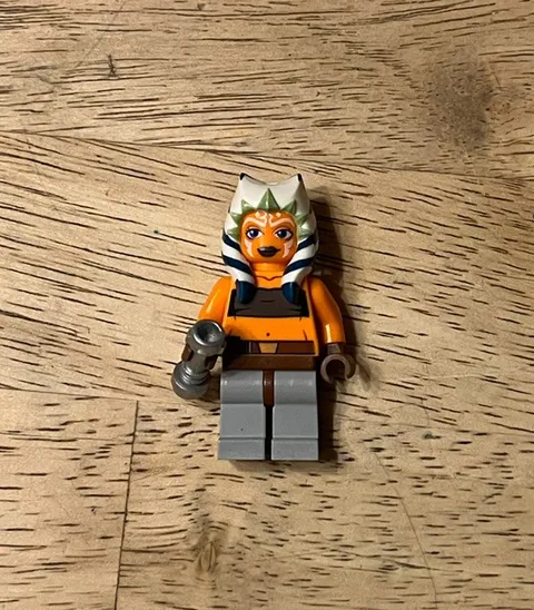 LEGO Star Wars: Ahsoka Tano Padawan (sw0192) Minifigure Tube Top Clone Wars F12