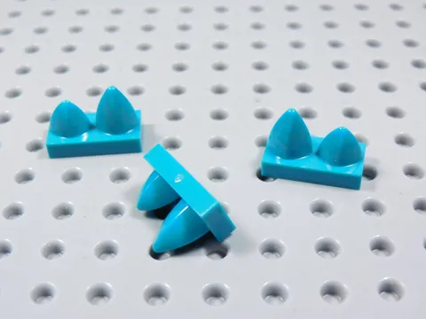 LEGO Lot of 3 Bright Bluish Green 1x2 Plates w/ Teeth Claws BR