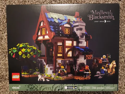 LEGO Ideas: Medieval Blacksmith (21325) BRAND NEW
