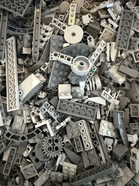 Lego Gray Bulk 2lbs Star Wars Castle Technic Gears Parts & Pieces - As Pictured