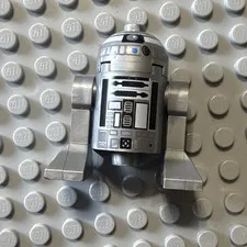 Lego Star Wars R2-Q2 Astromech Small Dots Minifigure 7915 Silver SD42 Z12