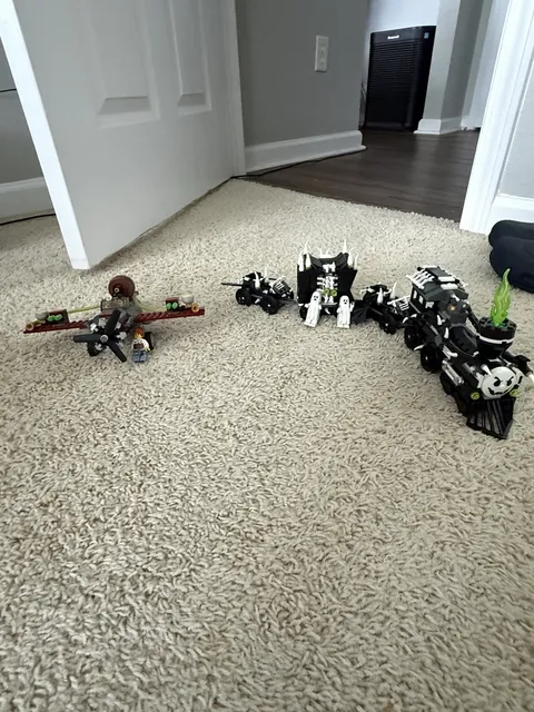 LEGO monster fighters ghost train set 9467. 99% complete