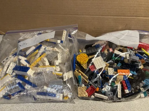 2.25 LB Genuine LEGO Bulk Lot Mixed Bricks Clear Panels Plates Parts 36 Oz