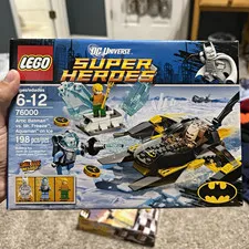 LEGO DC Super Heroes Arctic Batman vs Mr Freeze 76000 198 pcs Ages 6-12