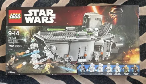 LEGO Star Wars: First Order Transporter (75103) NEW Sealed light Box Wear