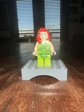 LEGO DC Poison Ivy Minifigure Light Green With Vines Red Hair, Dual Faces