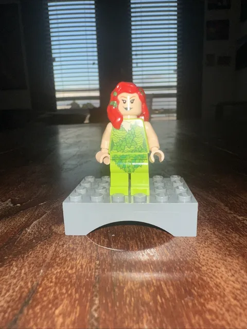LEGO DC Poison Ivy Minifigure Light Green With Vines Red Hair, Dual Faces
