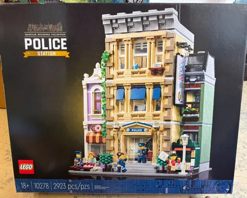 LEGO Icons: Police Station (10278)