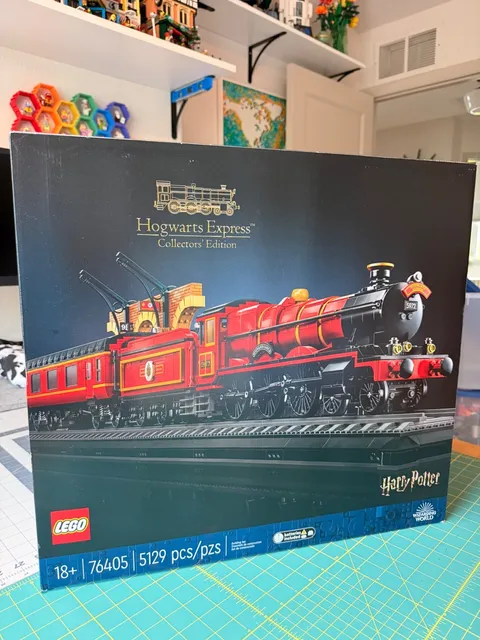 RETIRED LEGO Harry Potter: Hogwarts Express (76405) new in box