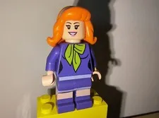 LEGO Daphne Blake Minifigure - Scooby-Doo Mystery Mansion