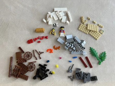 LEGO Pirates Brickmaster book 2009 - extra pieces only, no book or manual