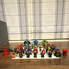 LEGO DC Mini-Fig Lot Near Mint Condition