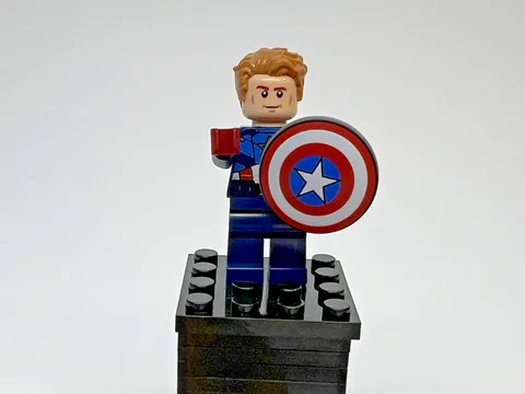 LEGO Marvel Minifigure - Captain America Dark Blue Suit - SH0908 from set 76269