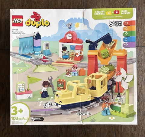 LEGO DUPLO: Big Interactive Community Train (10428)