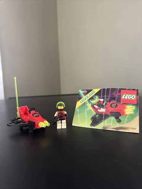 100% Complete Vintage LEGO Mtron 6811 Space Pulsar Charger W/instructions