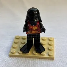 LEGO Star Wars - Darth Vader in Summer Outfit - 75340 - Missing Bottom Of Helmet