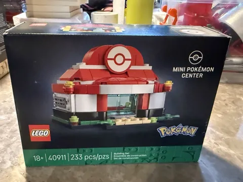 LEGO Mini Pokemon Center 40911 Limited Edition New