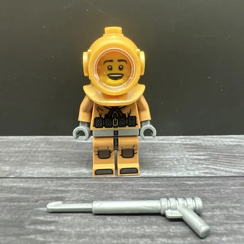 LEGO Series 8 Deep Sea Diver Minifigure W/Harpoon