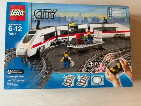 LEGO 7897 Passenger Train City Trains 2006 New Sealed