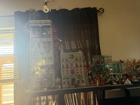 LEGO DAILY BUGLE (USED/NO BOX) 76178 95% COMPLETE! READ DESCRIPTION!