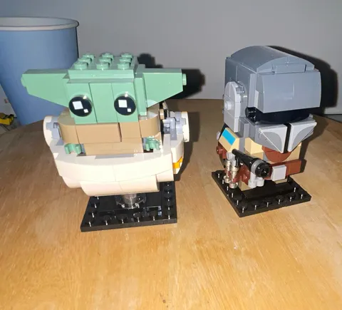LEGO Star Wars BrickHeadz 75317 Mandalorian & Child Complete Set 295 pcs Box