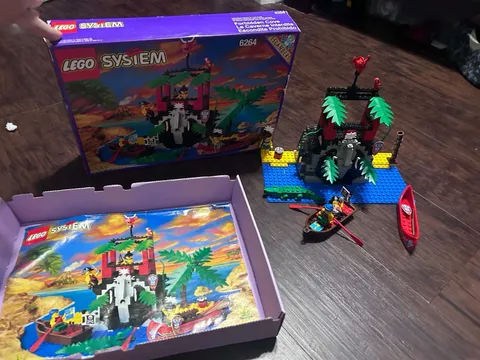 1994 LEGO Pirates (6264) Forbidden Cove. InComplete with Instructions W/ Box 82%