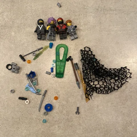 LEGO Ninjago Movie: Water Strider (70611) Mini figs Parts Only Not Complete