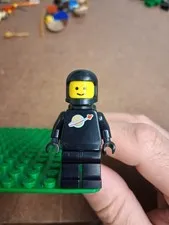 Lego Classic Space Black With Air Tanks Spaceman Minifigure sp003 Nice Gold