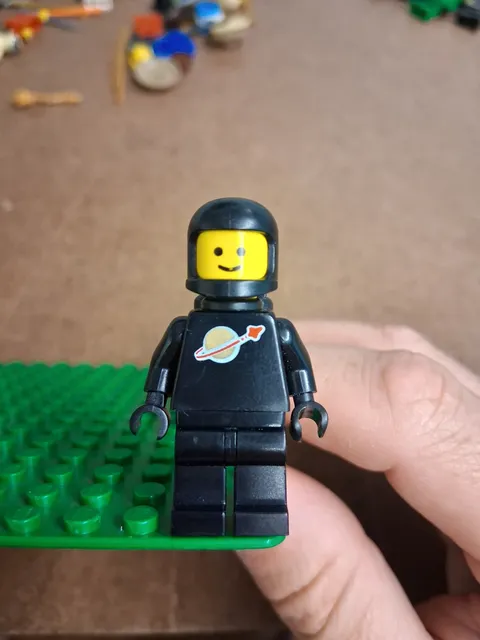 Lego Classic Space Black With Air Tanks Spaceman Minifigure sp003 Nice Gold
