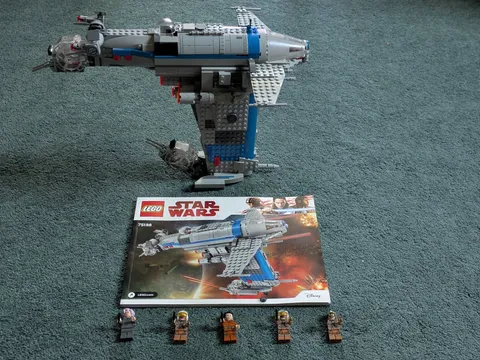 LEGO Star Wars Resistance Bomber 75188 With Original Instructions, No Box