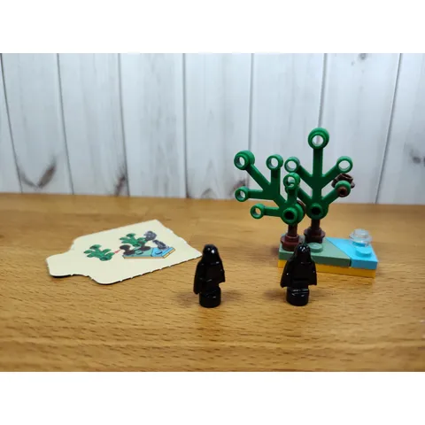 LEGO Harry Potter 2022 Advent Calendar Day 8 Dementor Attack At the Great Lake