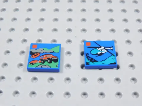 LEGO Lot of 2 Blue 2x2 Printed Tiles Plates Minifig Helicopter Off Roading BJ