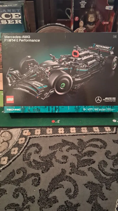 LEGO TECHNIC: Mercedes-AMG F1 W14 E Performance (42171)