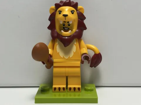 LEGO CMF 71051 Series 28 Collectible Minifigure Lion Costume Fan