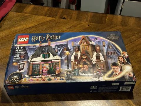 LEGO Harry Potter Hogsmeade Village Visit 76388, 20th Anniversary, 851 pcs, 8+