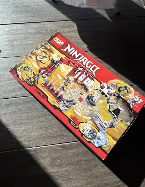LEGO NINJAGO: Ninjago Battle Arena (2520) Sealed New