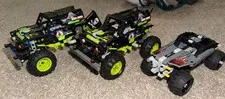 LEGO Technic Monster Jam Grave Diggers 42118, 42090 Getaway Truck lot