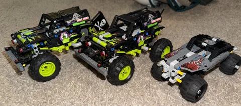 LEGO Technic Monster Jam Grave Diggers 42118, 42090 Getaway Truck lot