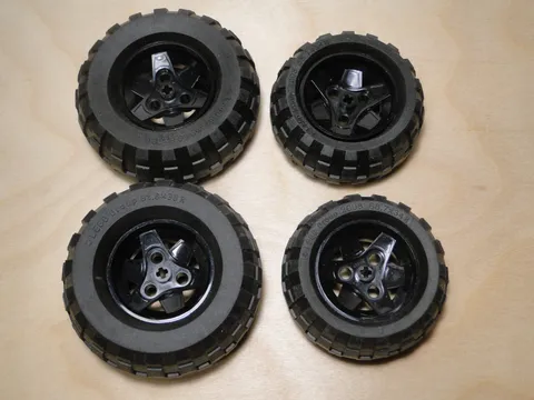 LEGO Technic Black Balloon Tires 81.6 X 38 & 68.7x34 and Rims