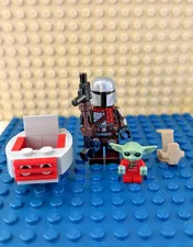 LEGO Minifigures Holiday The Mandalorian + Grogu - Includes Accessories
