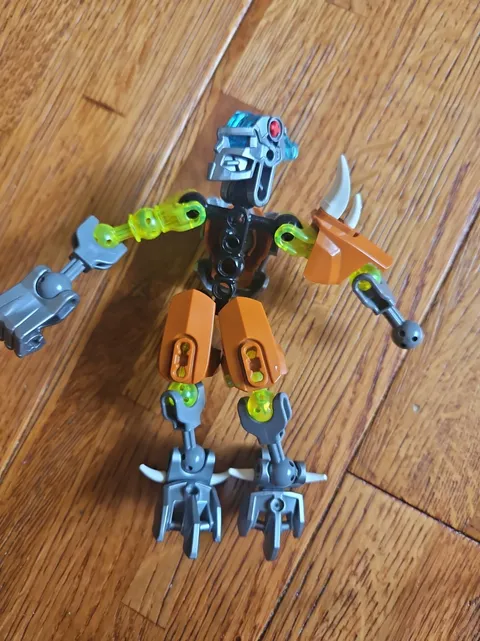 LEGO Bionicle - #70785 Pohatu - Master of Stone , For Parts Or Repair