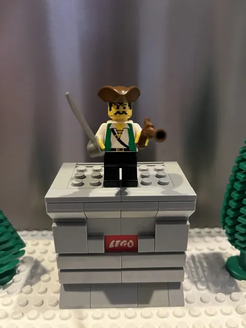 Lego Pirate Minifigure Green Vest Brown Hat Minifig pi048 Vintage From Set 6249