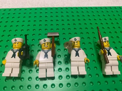 LEGO®: MiniFigures Navy Sailors Military- Navy.