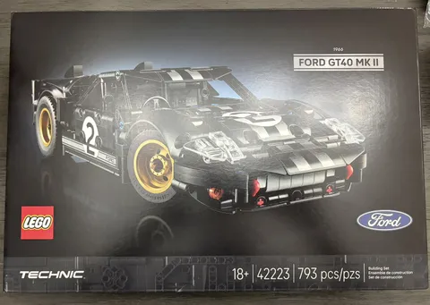 Genuine LEGO TECHNIC Ford GT40 MK II 793 Pieces (42223) Brand New clean box 