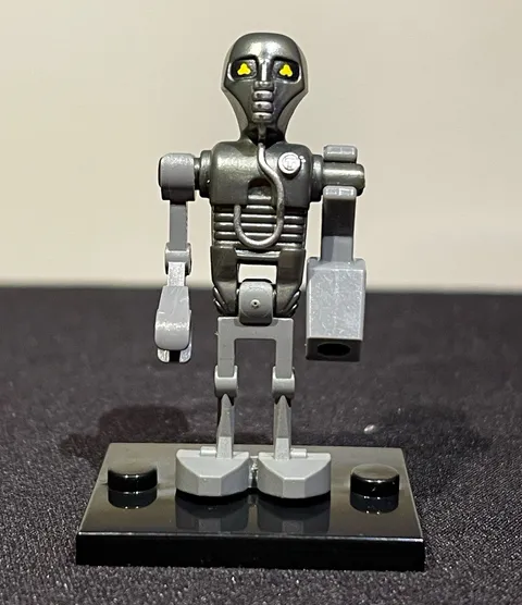 LEGO Star Wars 2-1B Medical Droid