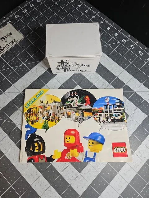 Vtg 1986 Lego Legoland Catalog Town Space and Castle System Building Series Sets